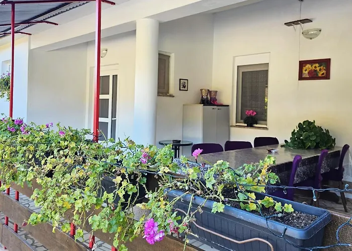 Beautiful Casa Ivana With Pool In * Pula